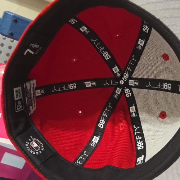 New era hat - Picture 2 of 5